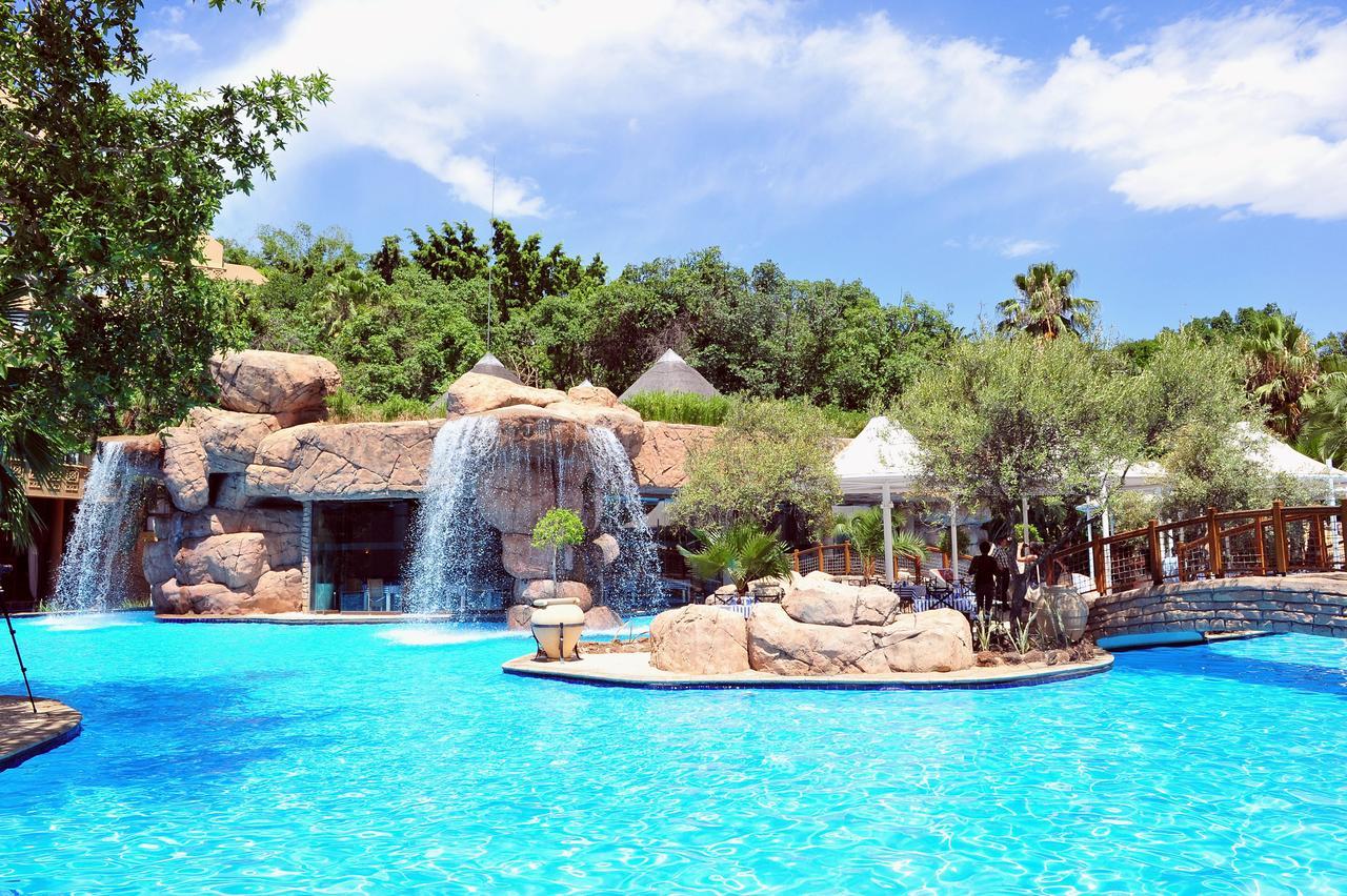 Bush Bungalows At Sun City Resort รัสเทนเบิร์ก ภายนอก รูปภาพ
