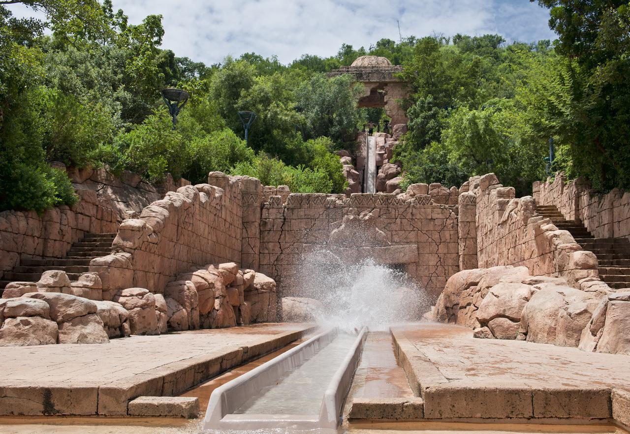 Bush Bungalows At Sun City Resort รัสเทนเบิร์ก ภายนอก รูปภาพ